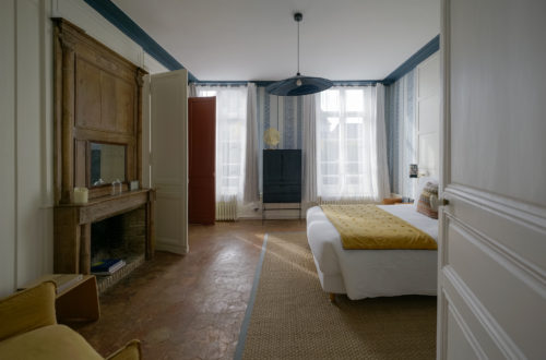 Maison Ailleurs - Chambre Bleu de Chartres-3