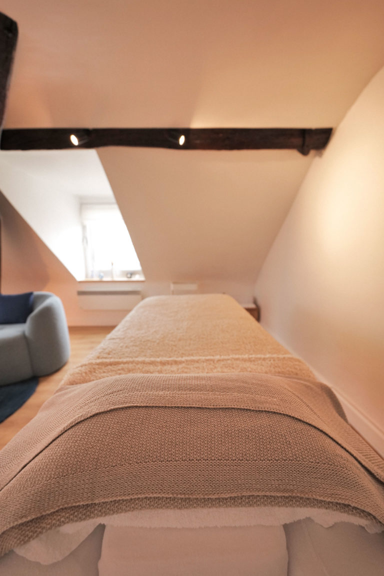 Divineiki-ludivine-pras-maitre-reiki-paris-cabinet-caumartin-12