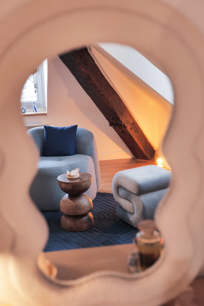 Divineiki-ludivine-pras-maitre-reiki-paris-cabinet-caumartin-36